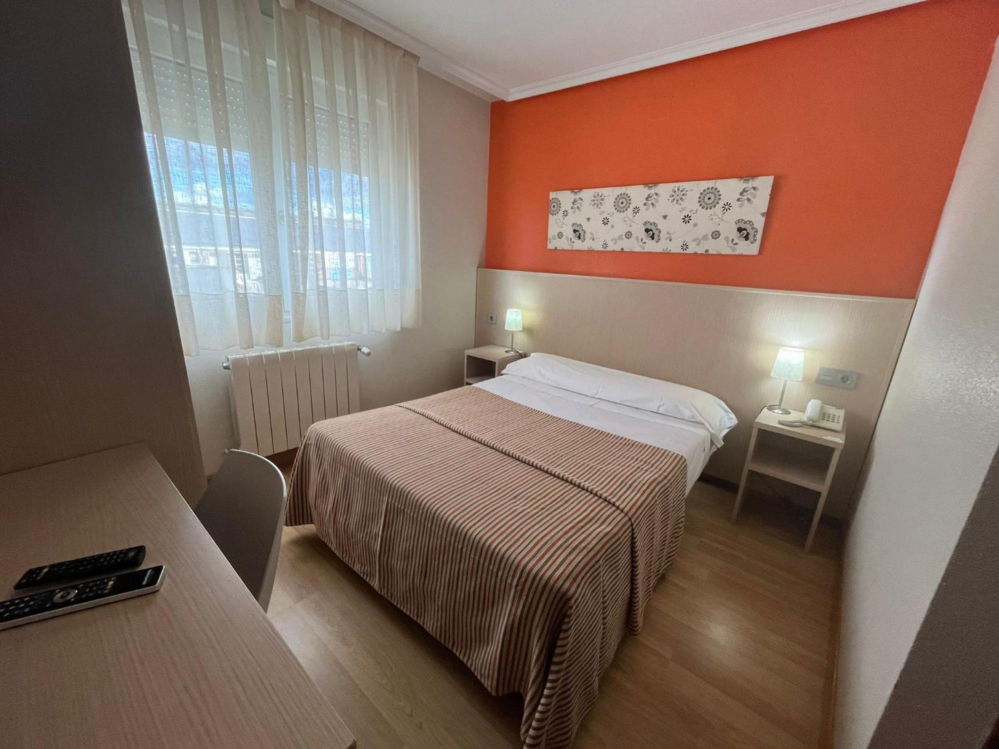Hotel La Basilica Вента-де-Баньос Экстерьер фото