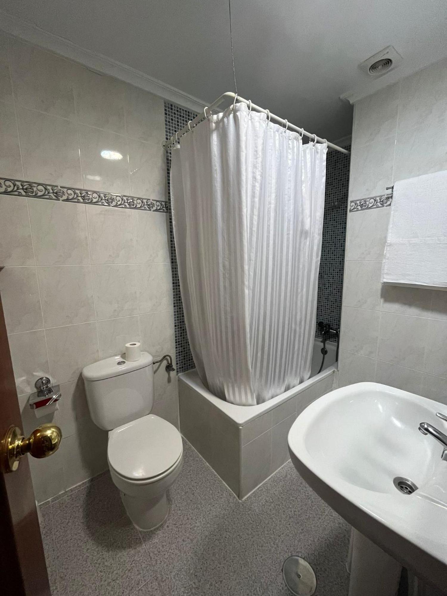 Hotel La Basilica Вента-де-Баньос Экстерьер фото