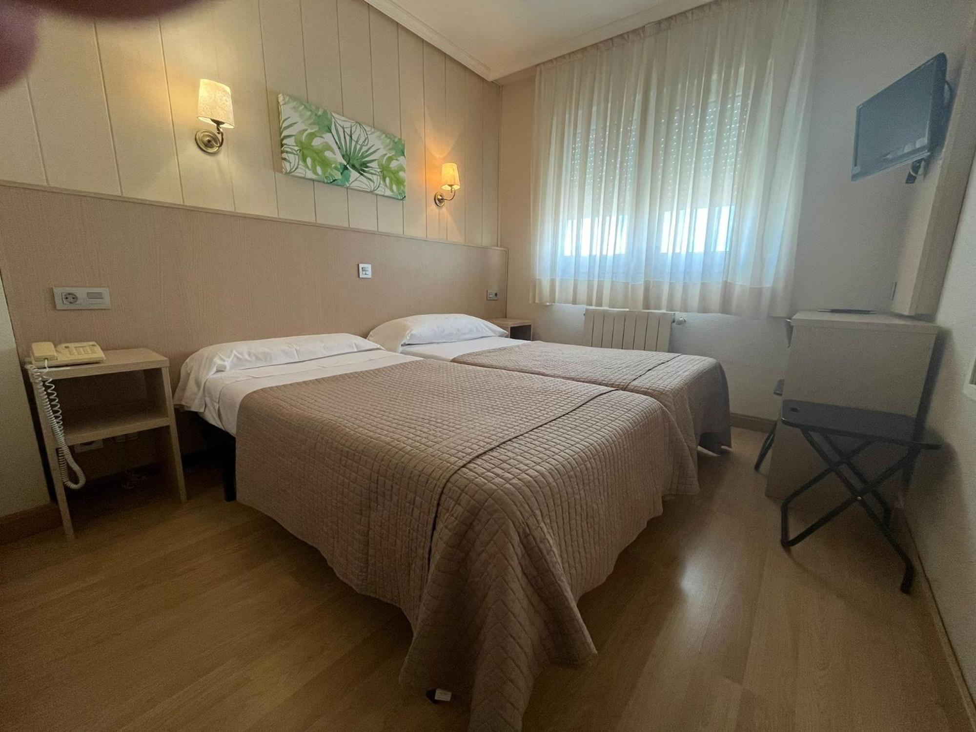 Hotel La Basilica Вента-де-Баньос Экстерьер фото